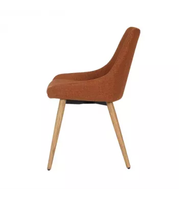 Chaise repas en tissu cognac pied chêne - BARI