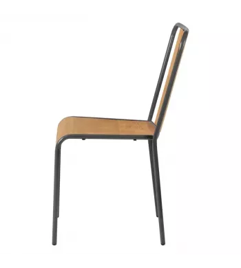 Chaise en bois - MAN
